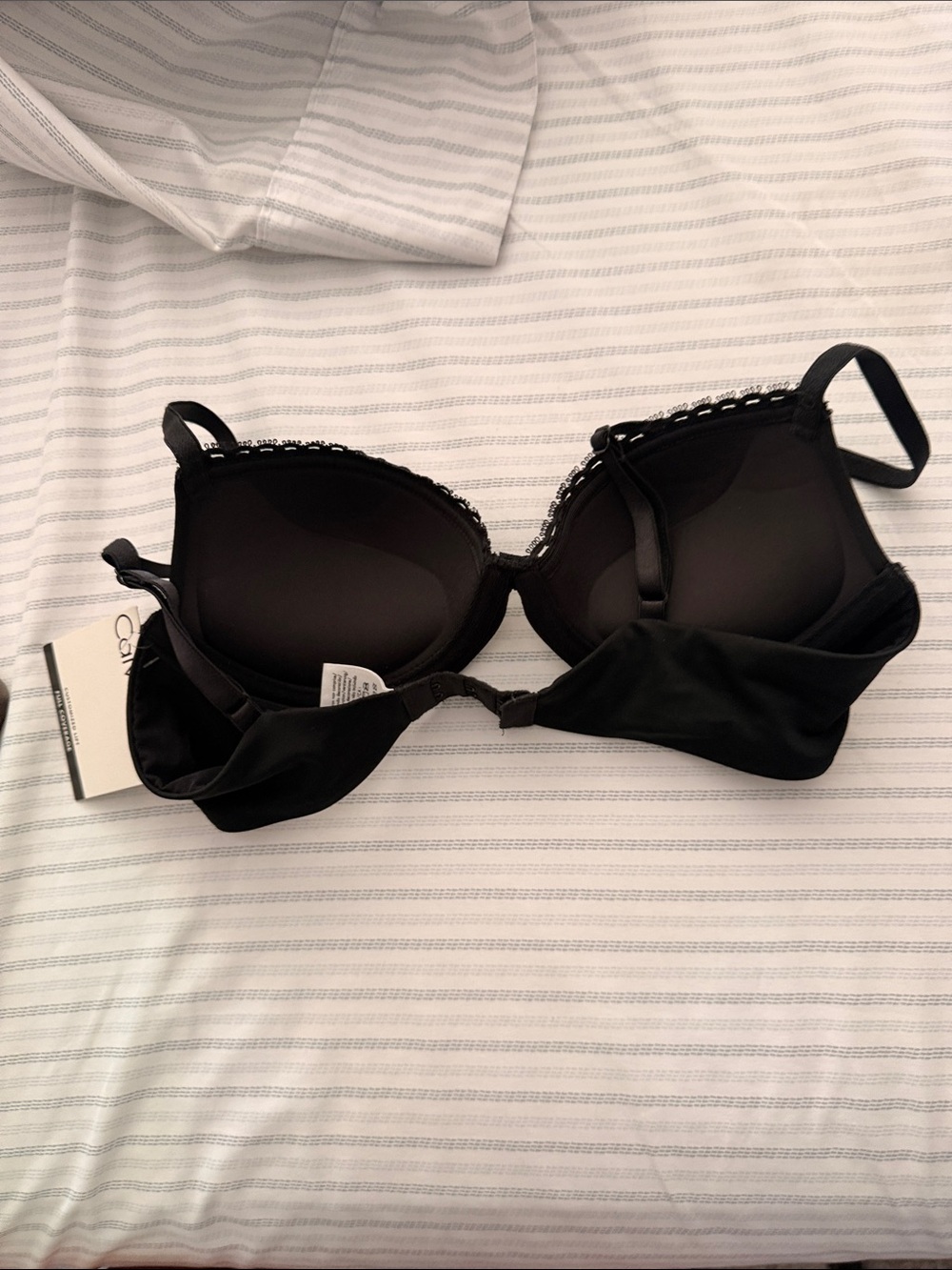 Calvin Klein Black Lace-Trim Push-Up Bra - Picture 5 of 7